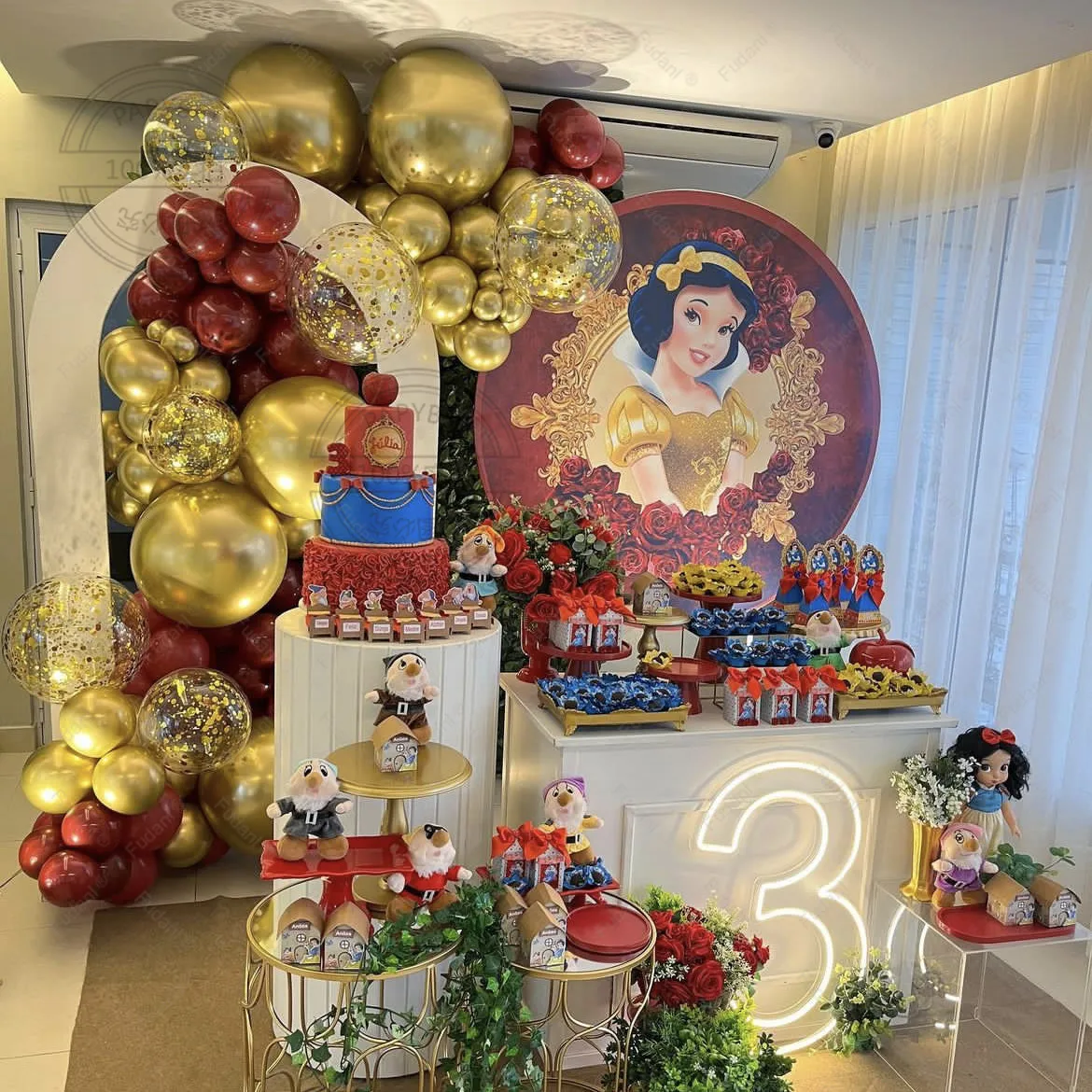 Decoração de Mesa Branca de Neve: Dicas para um Bolo Cenográfico Perfeito