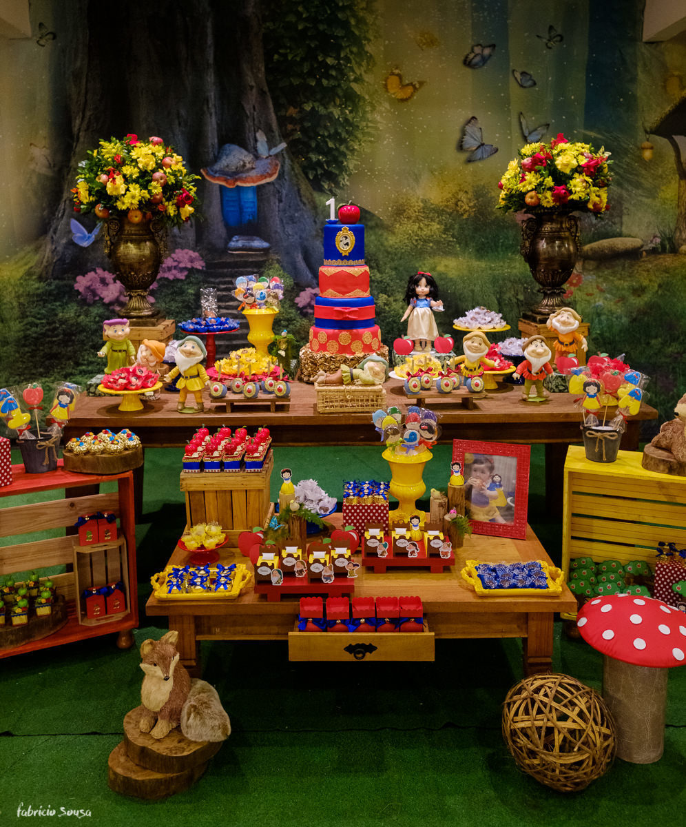decoracao de festa branca de neve