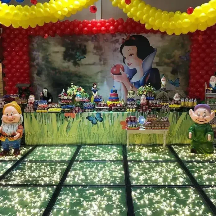 Decoração de Mesa Branca de Neve: Dicas para um Bolo Cenográfico Perfeito