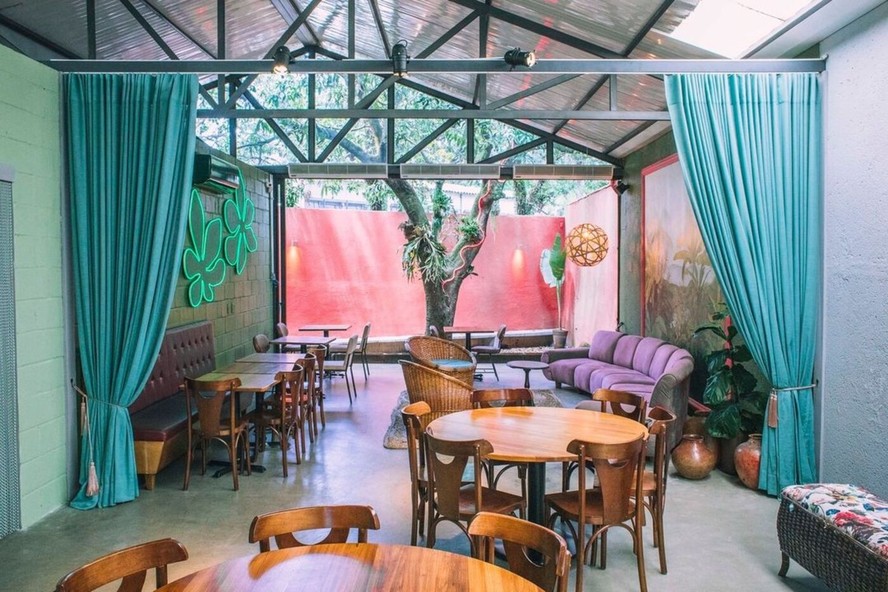 decoração de festa em restaurante