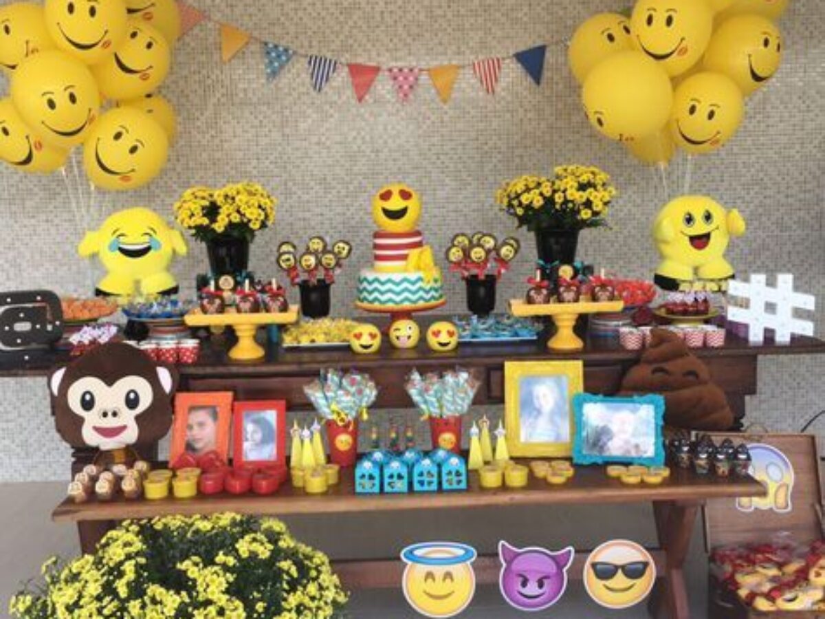 5 ideias de títulos: 1. Festa Emoji: Guia Completo de Decoração DIY. 2. Transforme sua Festa com o Tema Emoji: Dicas e Inspirações. 3. Decoração Emoji: Do Painel às Lembrancinhas Criativas. 4. Festa Emoji para Crianças e Adultos: Ideias Inovadoras. 5. Como Criar uma Festa Emoji Inesquecível com Pouco Orçamento.