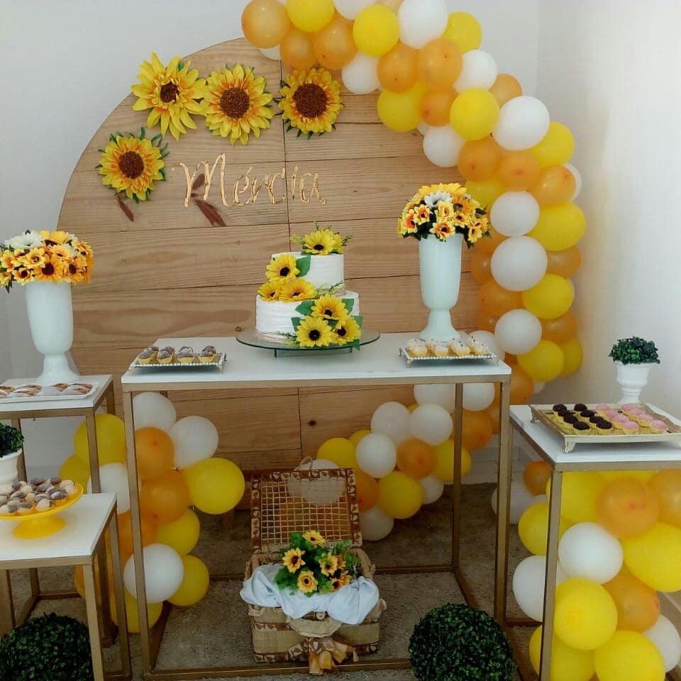 como fazer decoração de festa girassol simples e barata