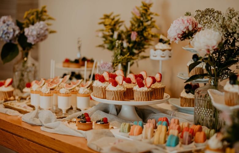 decoração de festa marrom