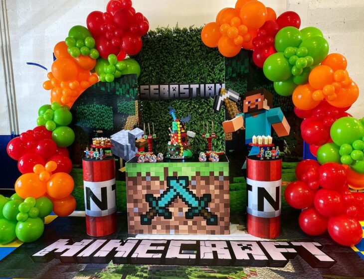 decoração de festa minecraft vs tema super heróis