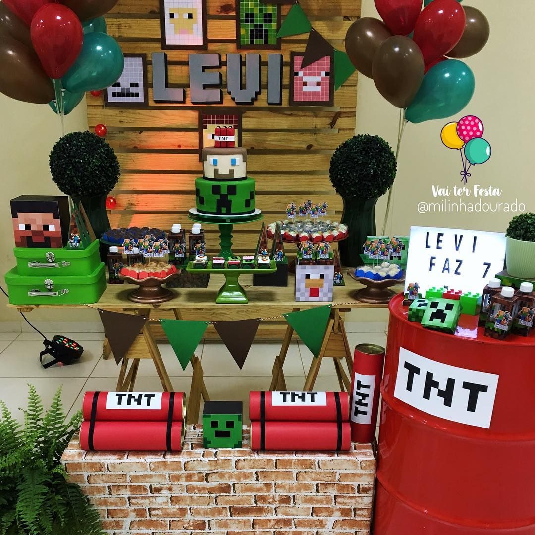 decoração de festa minecraft vs tema super heróis