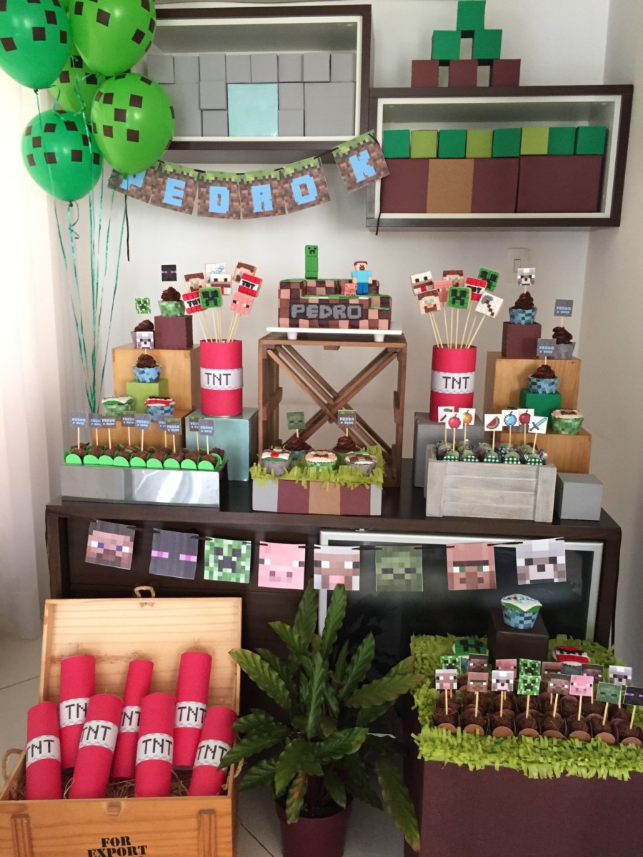 decoração de festa minecraft vs tema super heróis