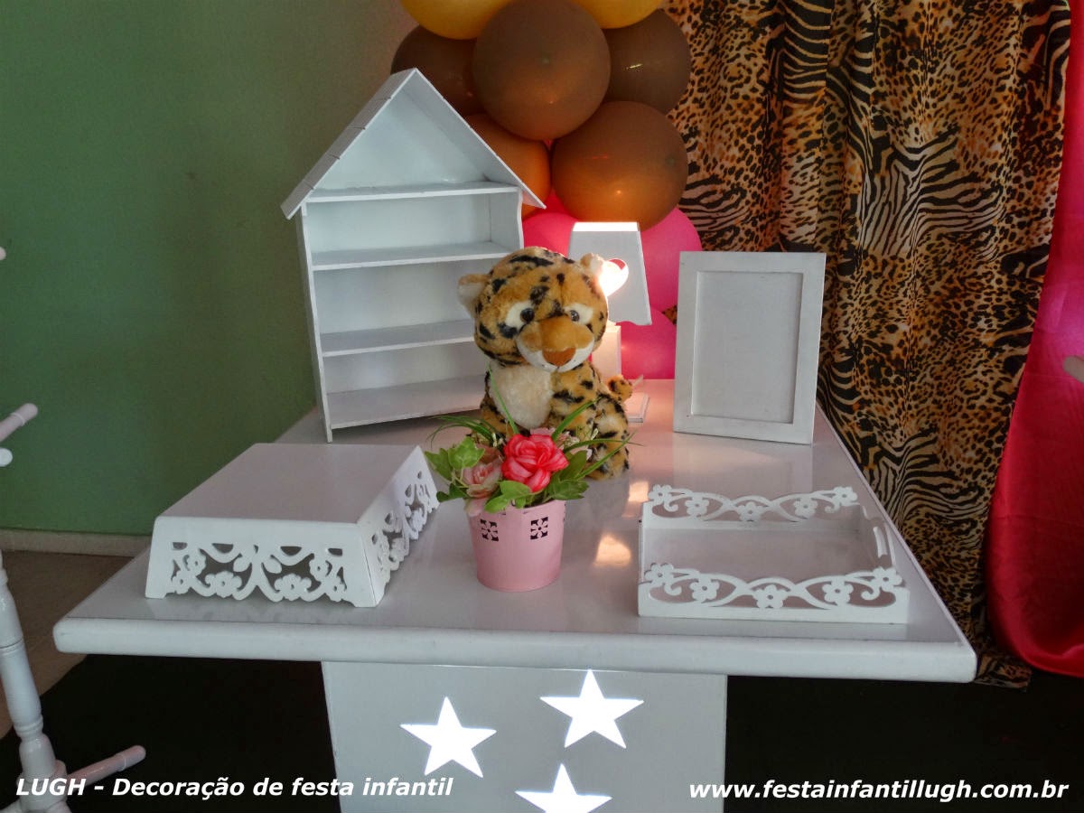 decoração de festa oncinha luxo