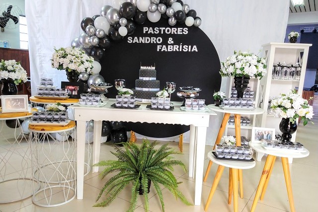 Decoração Preto e Prata: O Toque Industrial e a Harmonia com Tons Pastéis