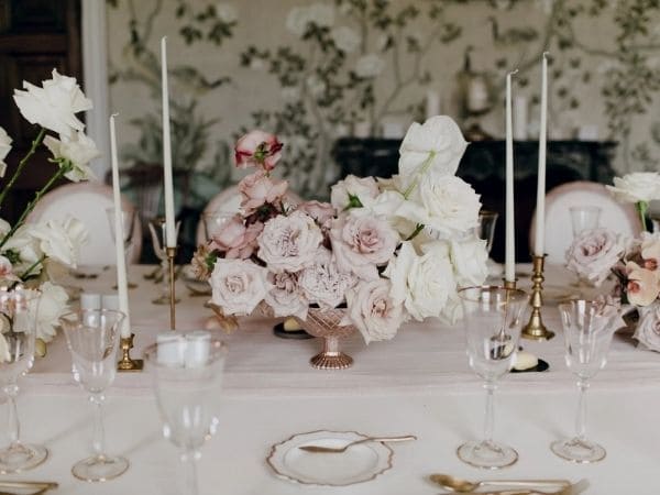 erros comuns ao decorar festa rosa e dourado