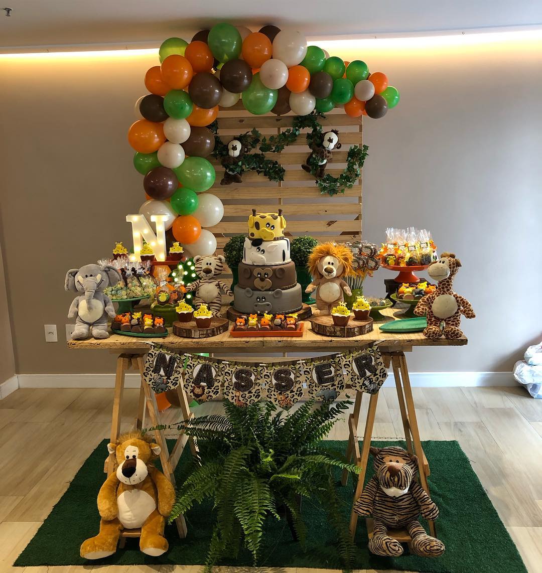 decoração festa safari externa