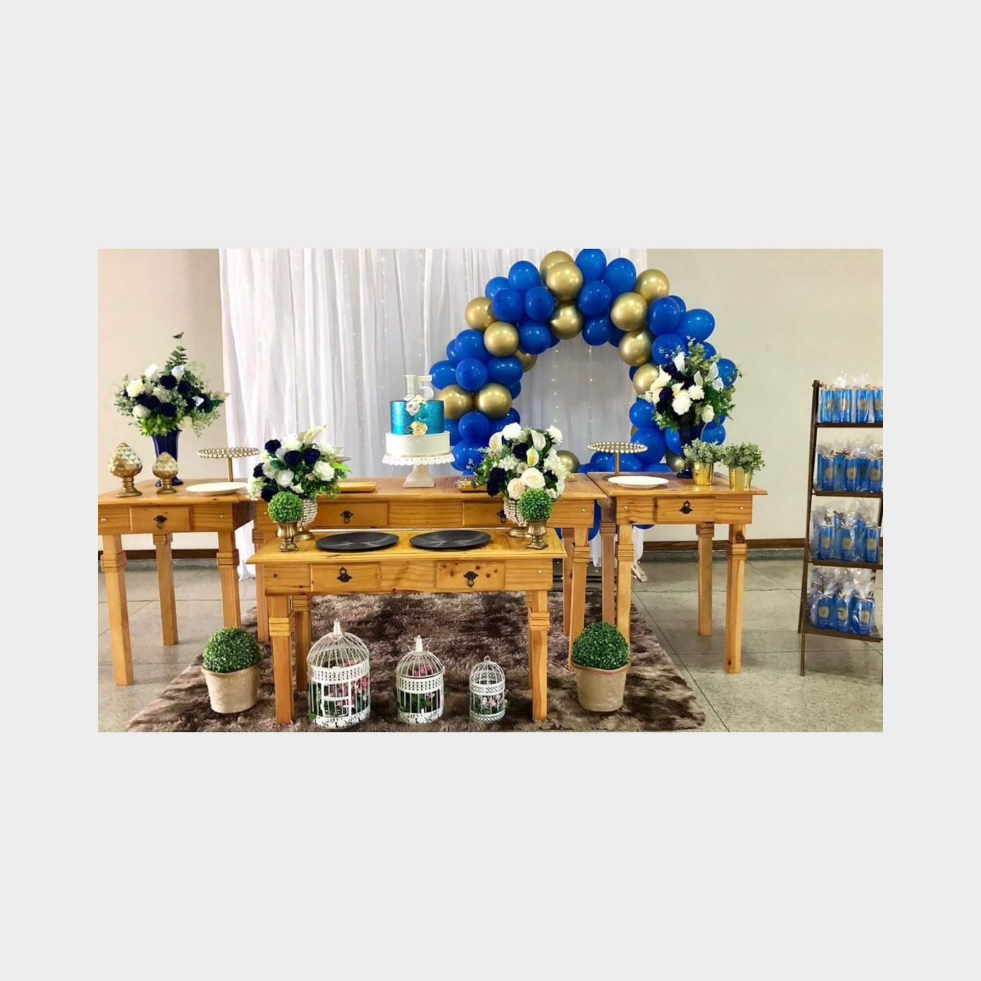 decoração de festa simples azul