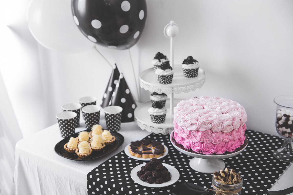 decoração de festa simples feminina