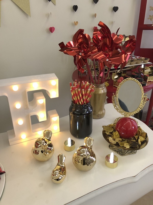 10 Ideias Criativas para Decoração de Mesa do Bolo em Festas Vermelhas