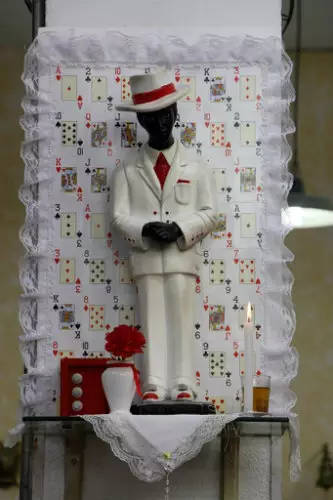 Onde Encontrar Painéis e Itens Temáticos de Zé Pilintra Online