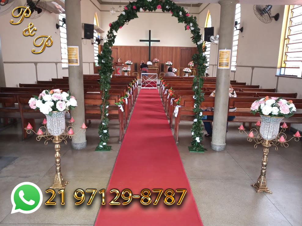 decoração de igreja para casamento com tecidos