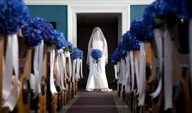 decoração de igreja para casamento com elementos sustentáveis