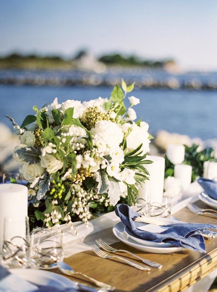 Guia Completo: Como Montar a Mesa Posta Perfeita para Seu Casamento