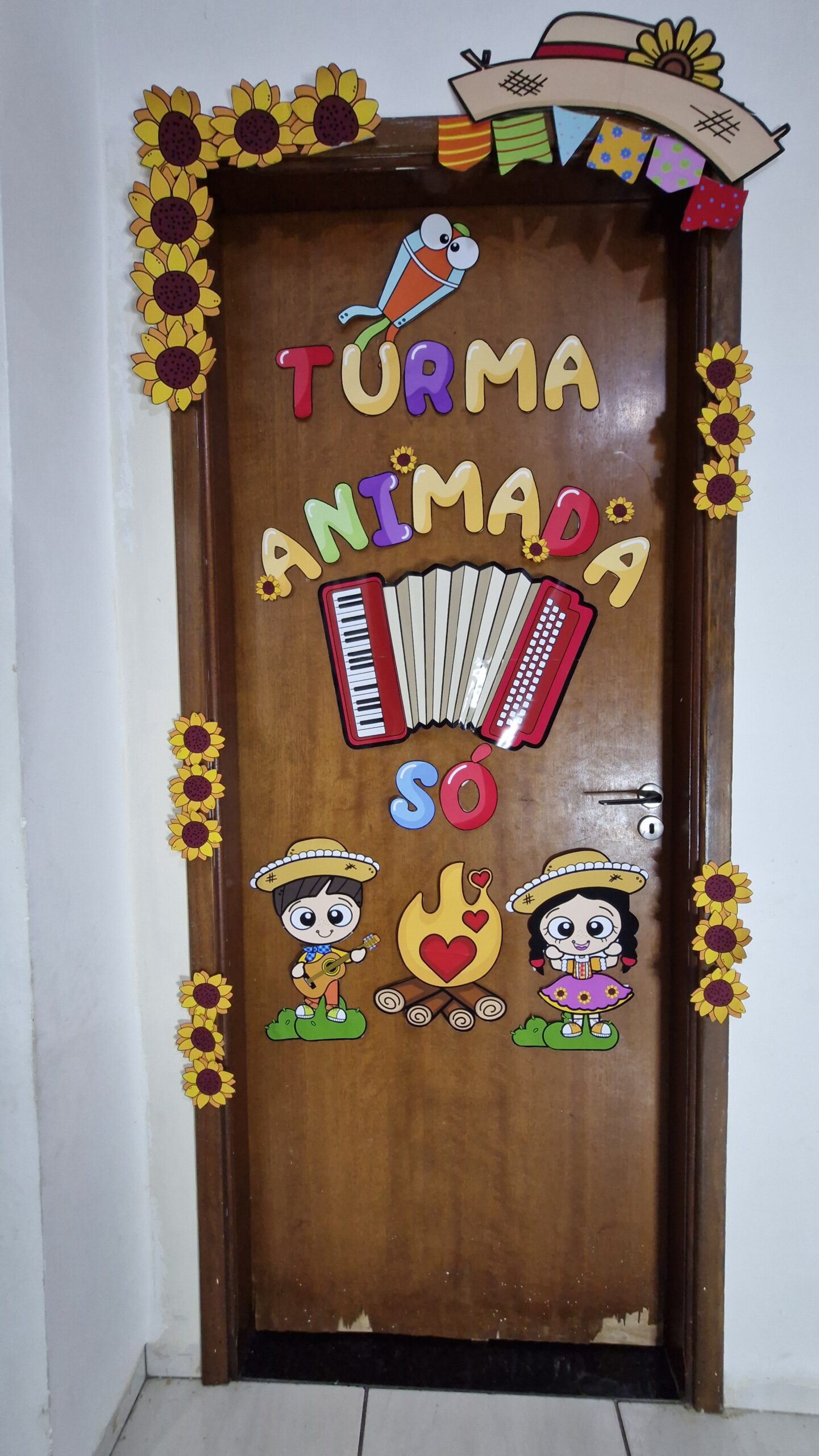decoração porta arraiá