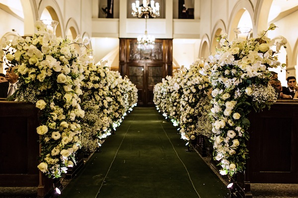 Cores e Iluminação: Criando o Ambiente Perfeito na Igreja