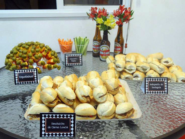 Chá Bar: 5 Temas Populares para Inspirar sua Festa