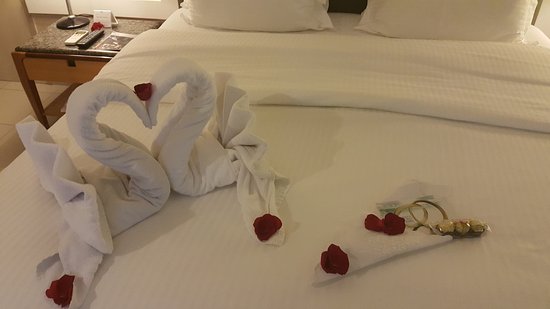 Aromas e Sabores: Criando uma Experiência Sensorial na Noite de Núpcias