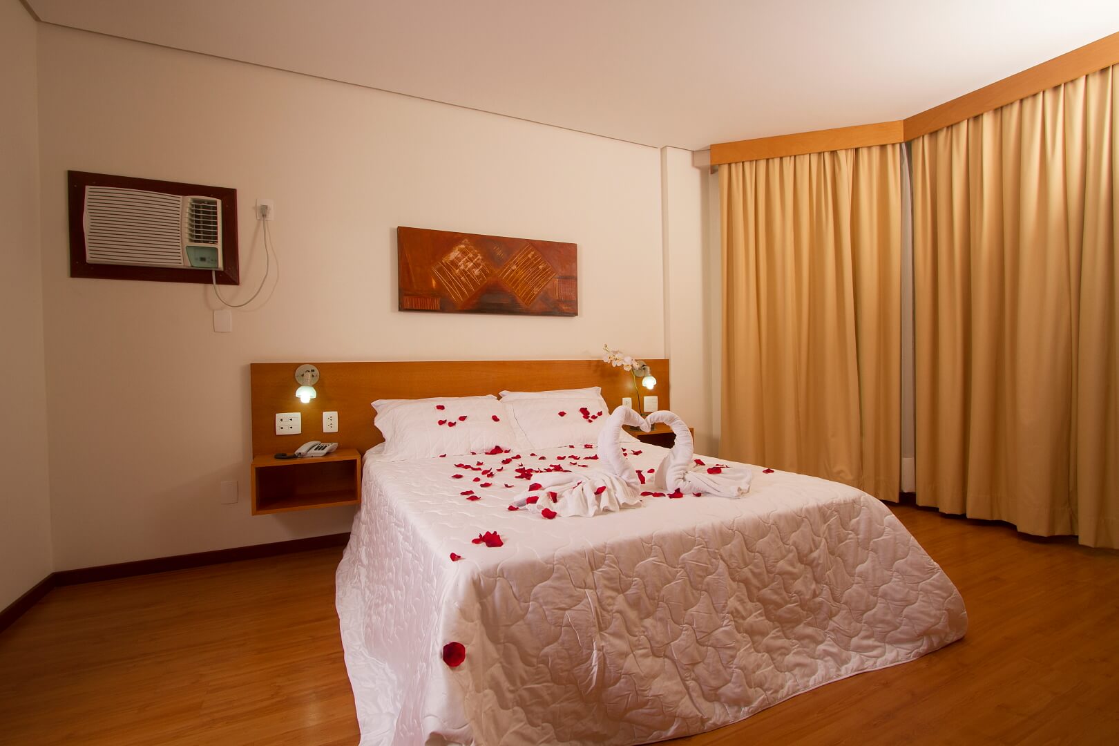 Guia Completo: Como Escolher a Iluminação Perfeita para sua Noite de Núpcias