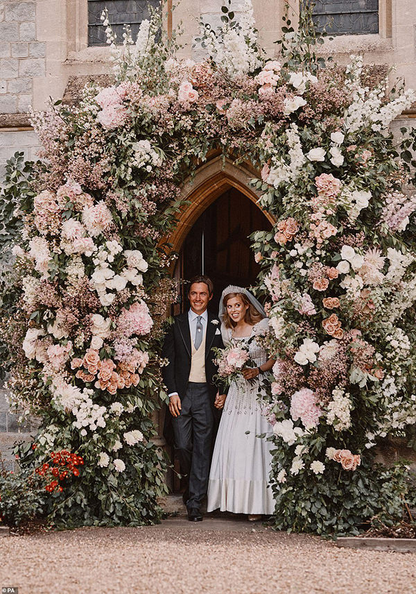 Guia Completo de Flores para Decoração de Igreja