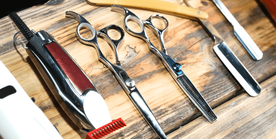 Sistemas de Agendamento Online: Trinks vs. AppBarber para Barbeiros