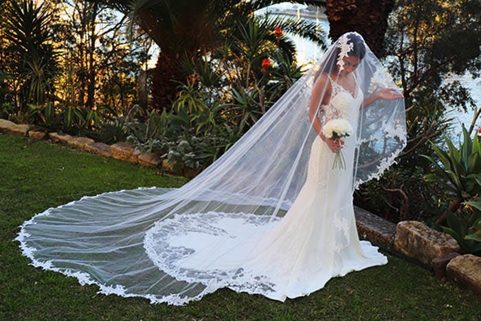 Como Escolher o Véu de Noiva Ideal para Cada Tipo de Vestido?