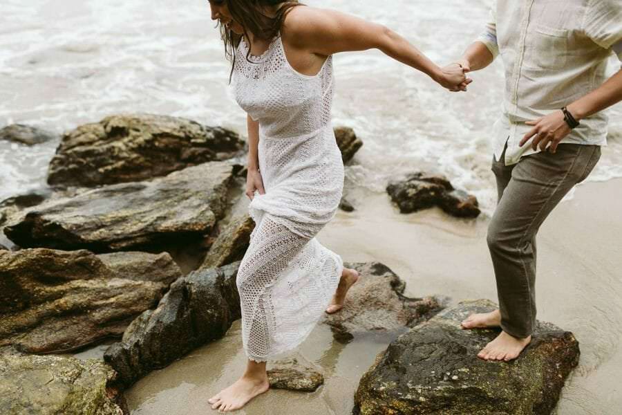 5 ideias de títulos:
1. Ensaio Fotográfico na Praia: Guia Completo para Fotos Inesquecíveis
2. A Magia da Golden Hour: O Segredo para um Ensaio Fotográfico Perfeito na Praia
3. Estilo e Composição: Como Criar um Ensaio Fotográfico Incrível na Praia
4. Quanto Custa um Ensaio Fotográfico na Praia? Valores e Dicas de Investimento
5. Locais Icônicos para Ensaio Fotográfico na Praia: De Florianópolis ao Rio de Janeiro