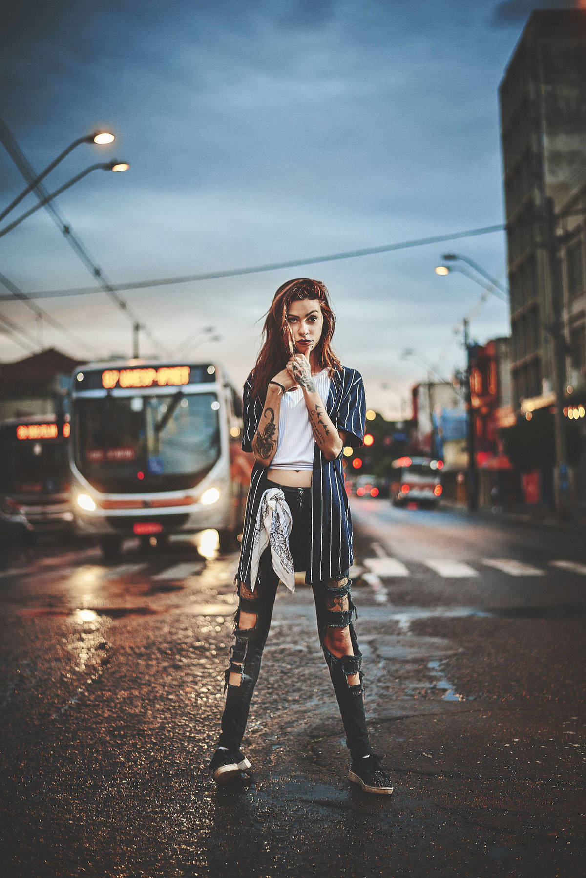 ideias de poses para ensaio fotográfico urbano