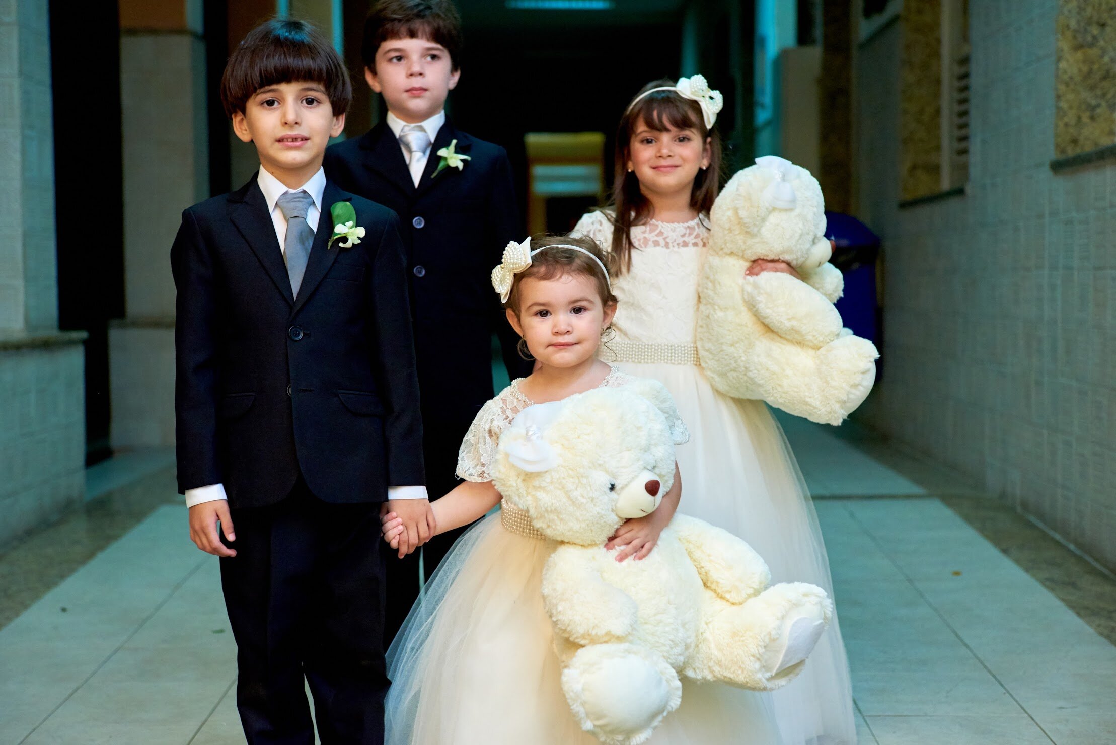 Como Lidar com Imprevistos na Entrada das Crianças no Casamento