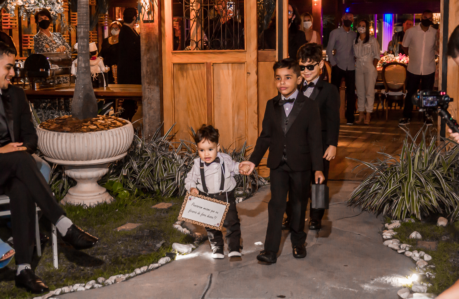 entrada das criancas na cerimonia