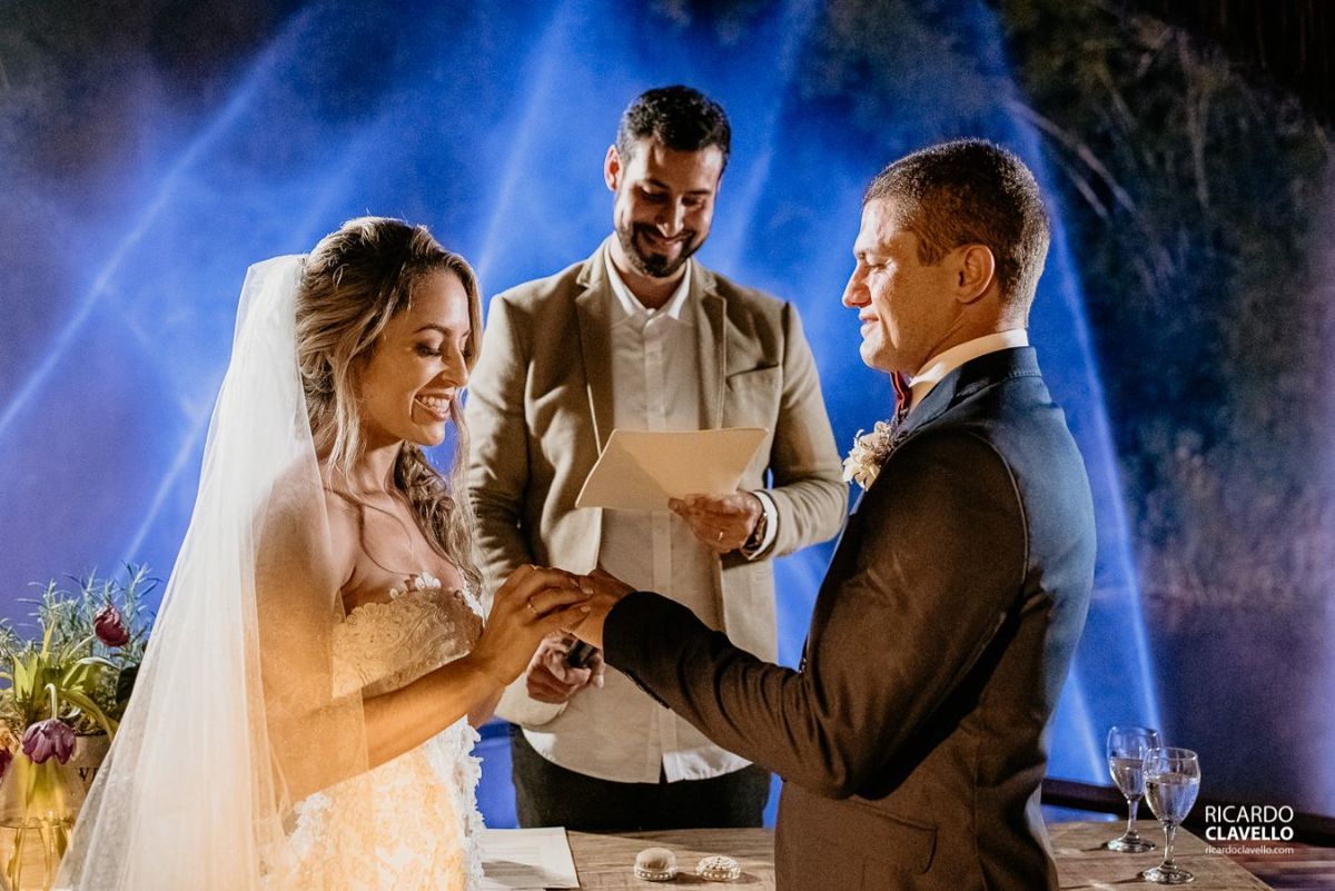 Os Melhores Sites e Plataformas para Encontrar Celebrantes de Casamento