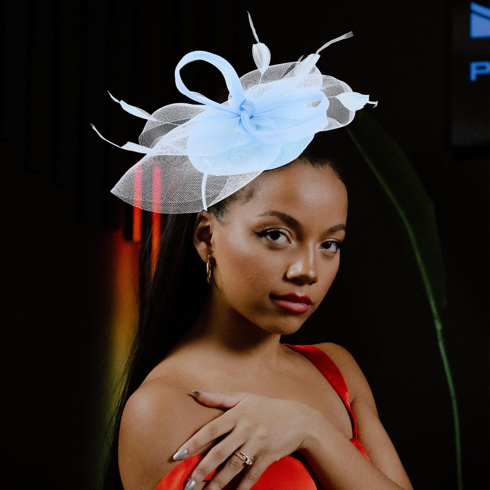 Guia Completo: Como Escolher o Fascinator Perfeito para Cada Tipo de Casamento