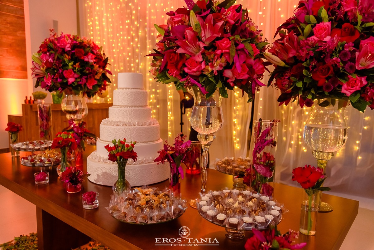 festa de 80anos mulher decoracao flores