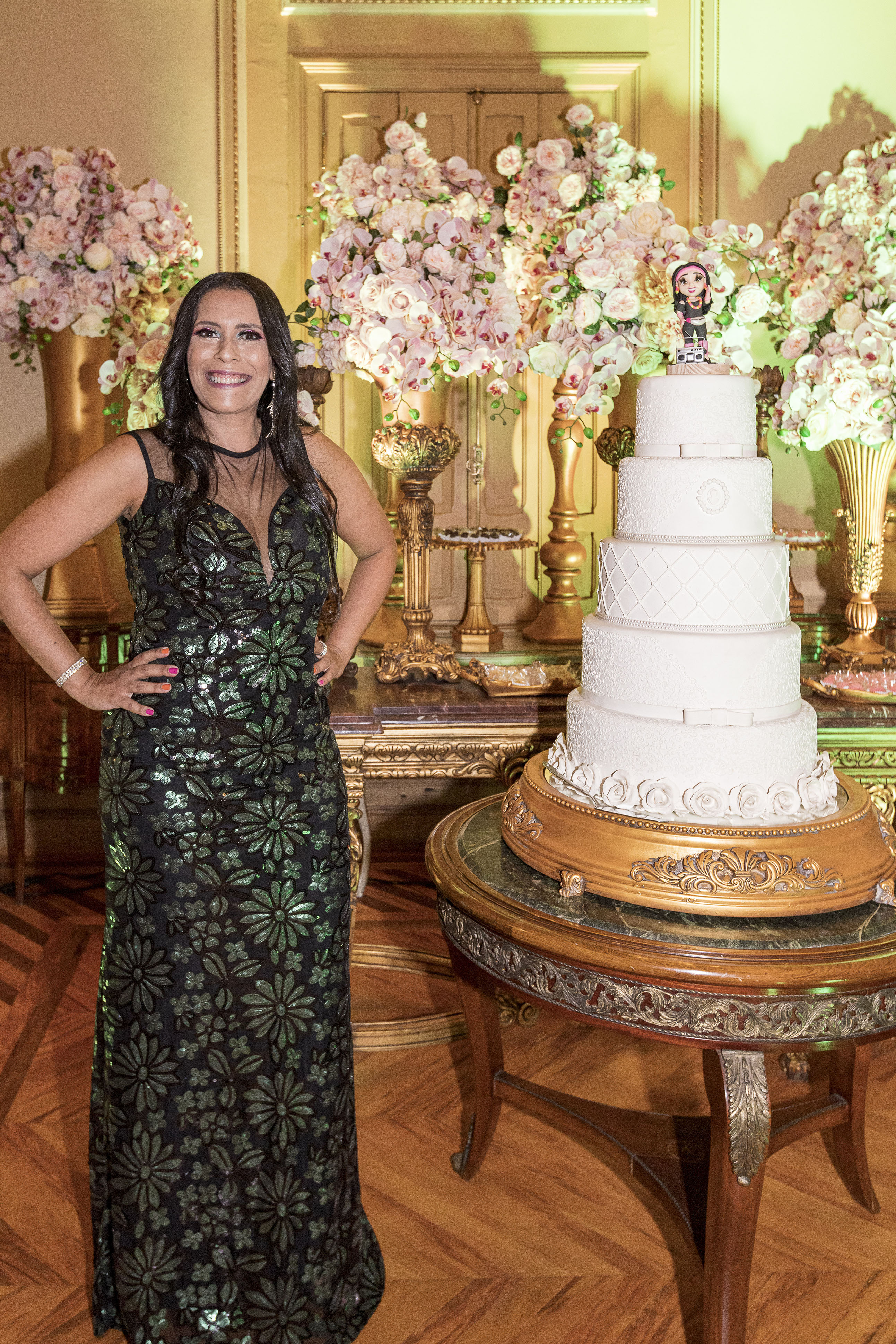 festa de 80anos mulher decoracao flores