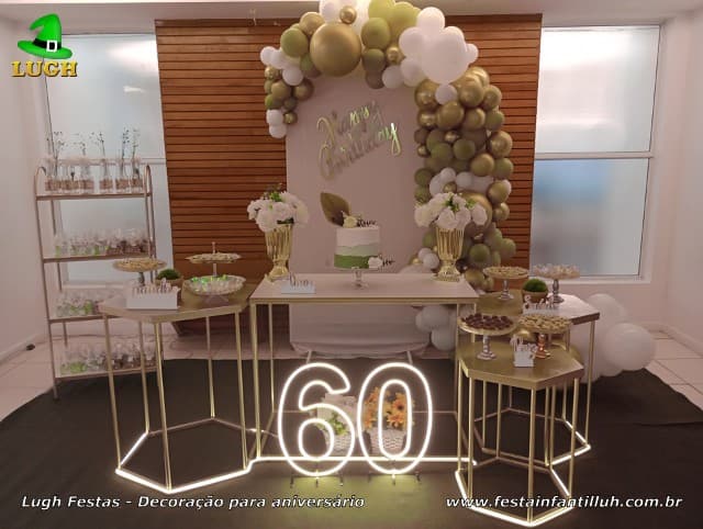 decoração 60 anos dourado
