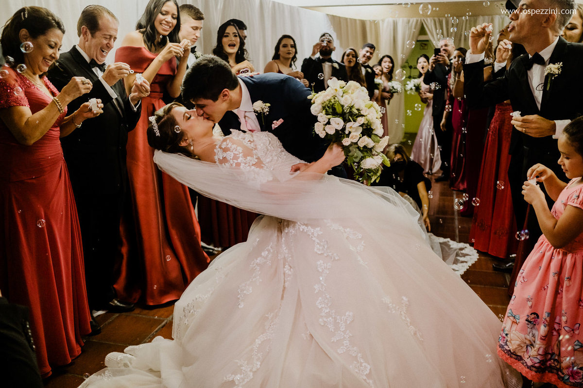 O Vestido de Noiva Clássico Perfeito: Modelos