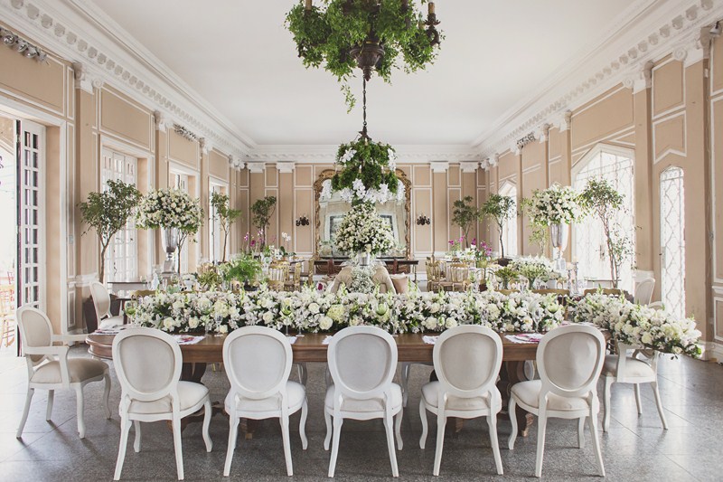 Como Escolher o Buffet Ideal para um Casamento Clássico e Sofisticado