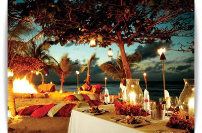 5 ideias de títulos: 1. Como Organizar um Casamento Luau Inesquecível: Guia Completo. 2. Decoração de Casamento Luau: Toques Tropicais para sua Festa. 3. Cardápio de Casamento Luau: Sabores Havaianos e Tropicais. 4. Dress Code Perfeito para um Casamento Luau na Praia. 5. Destination Wedding Luau: Celebre o Amor em Grande Estilo.