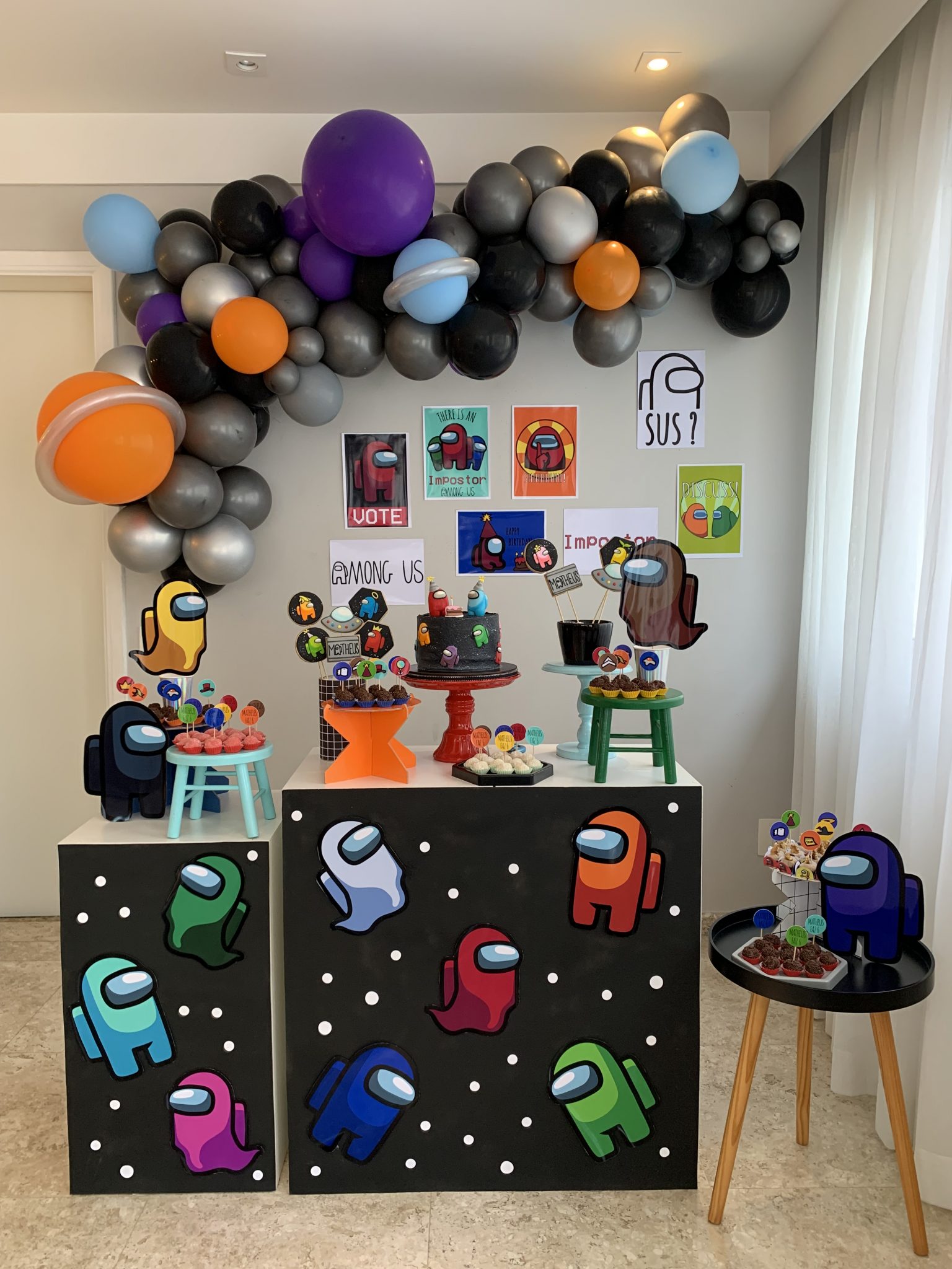 festa infantil tema among us