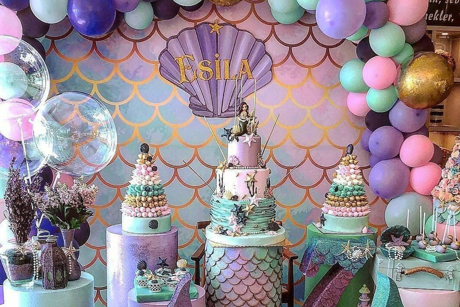 decoração mesa principal festa Ariel