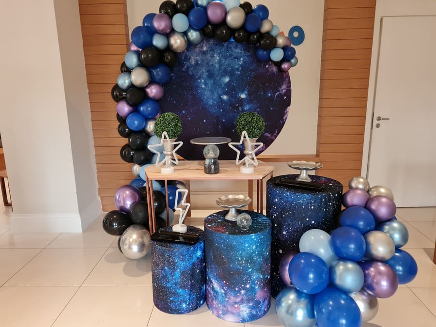 ideias de decoração festa infantil galáxia soft