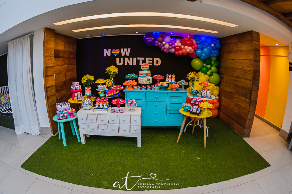 5 ideias de títulos para posts sobre festa Now United:
1. Decoração Vibrante: Transforme sua festa com o tema Now United!
2. Kits 