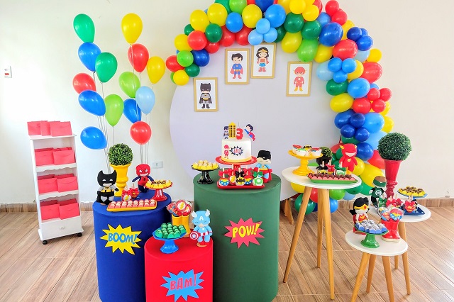 doces personalizados vingadores