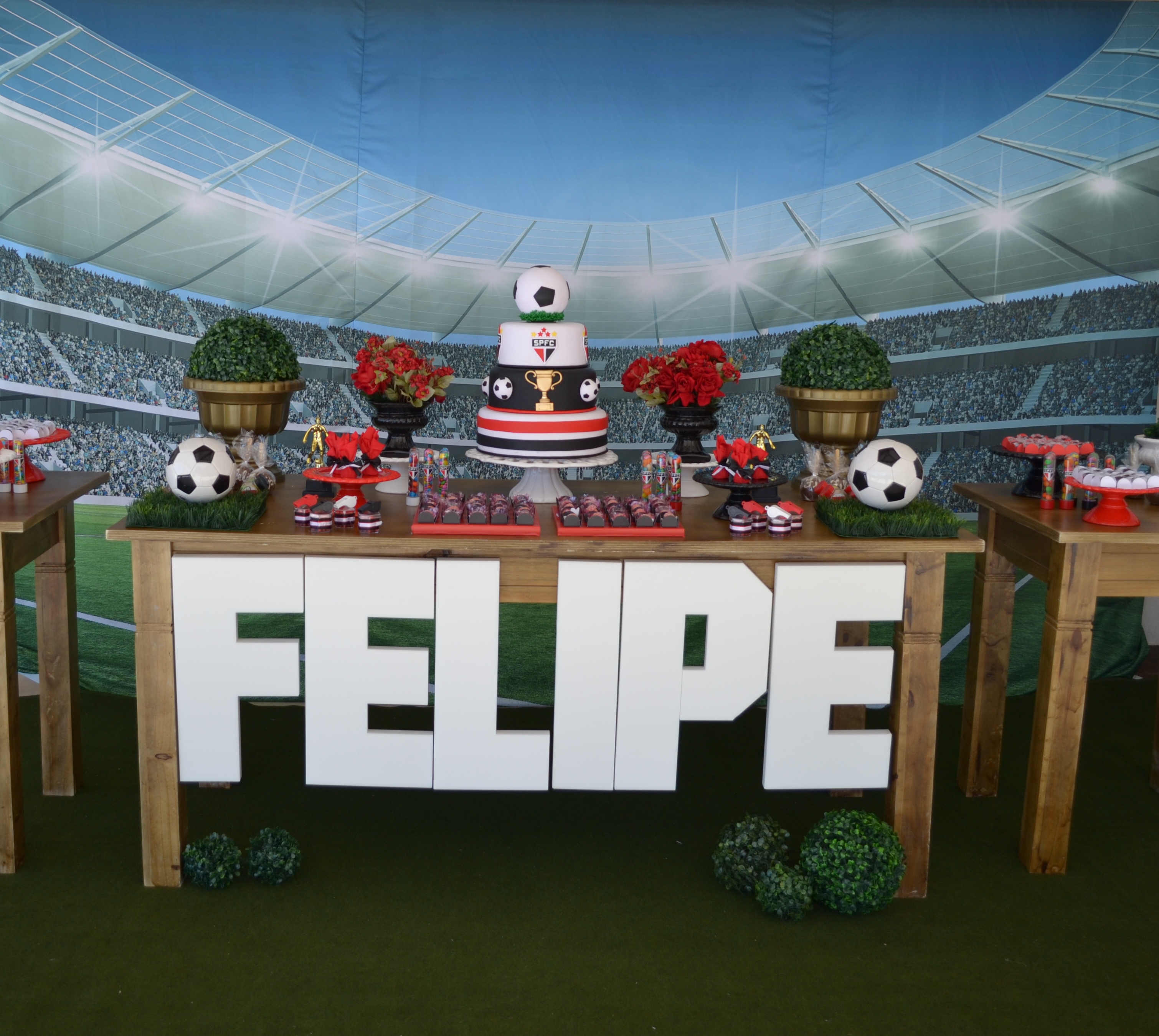 5 ideias de títulos:
1. Tendências de Festas Infantis em SP para 2026: O que está em alta?
2. Buffets e Espaços Incríveis para Festas Infantis em São Paulo
3. Decoração de Festa Infantil 2026: Personagens e Temas que Vão Dominar
4. Bolos e Doces Personalizados: Encomende o Melhor para sua Festa em SP
5. Animação e Recreação: Como Tornar a Festa Infantil Inesquecível