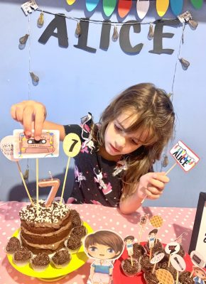 painel stranger things festa infantil