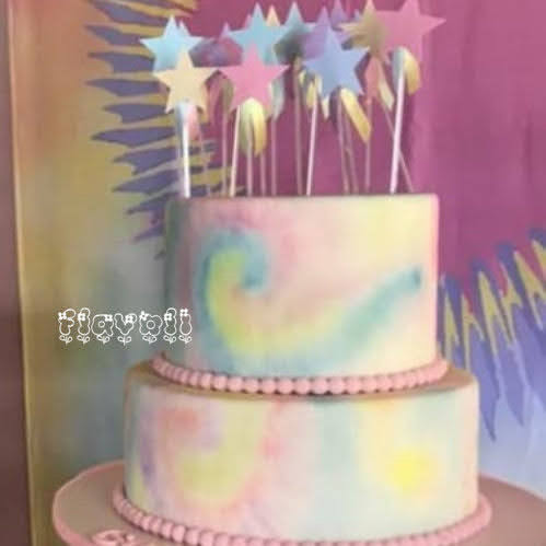 Decoração de festa tie dye luxo