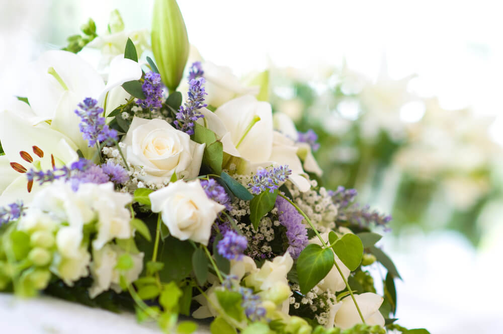 Orçamento de Flores para Casamento: Quanto Custa um Buquê e Arranjos Completos?